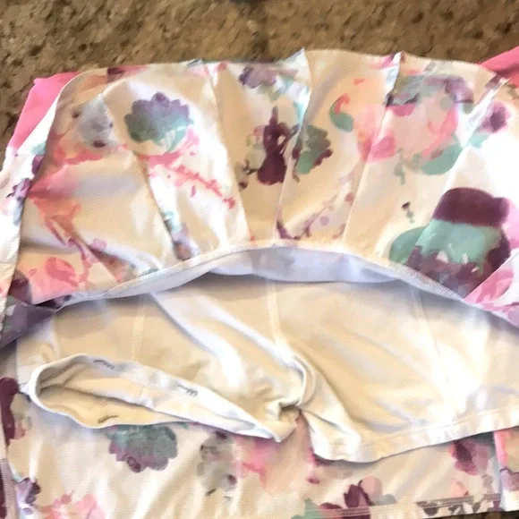 Lululemon athletic skort size 10 tall like new - Picture 4 of 4